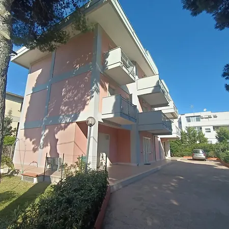 Family - Free Parking Car Apartment *