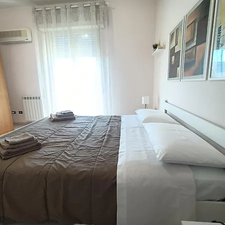 Family - Free Parking Car Apartment Syracuse
