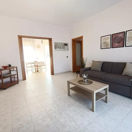 Family - Free Parking Car Apartment